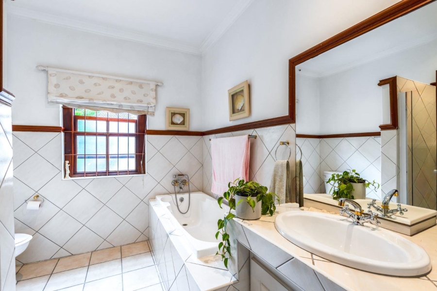 4 Bedroom Property for Sale in Newlands Western Cape